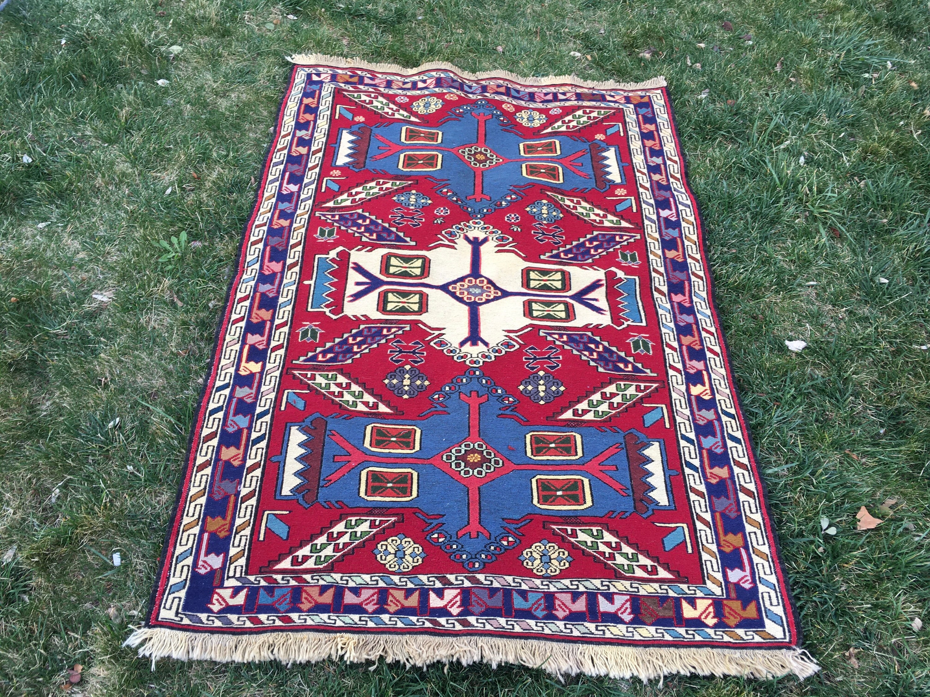 Vintage Soumak Kilim Rug: Handwoven Wool Entryway Rug (4'9”x3'4”ft