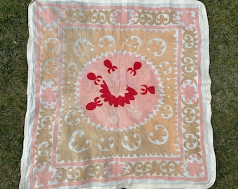 Suzani Tapestry, Pastel Color Tablecloth, Hand Embroidery Wall Hanging, Pink Red Suzani, Vintage Bedspread, Square Suzani Tablecloth 3’7x3’9
