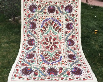 Suzani Bedspread, Large Suzani, Suzani Bedcover, Large Tablecloth, Suzani Wall Hanging, Suzani Tapestry,Handmade Suzani Decorative 7’1”x4’6”