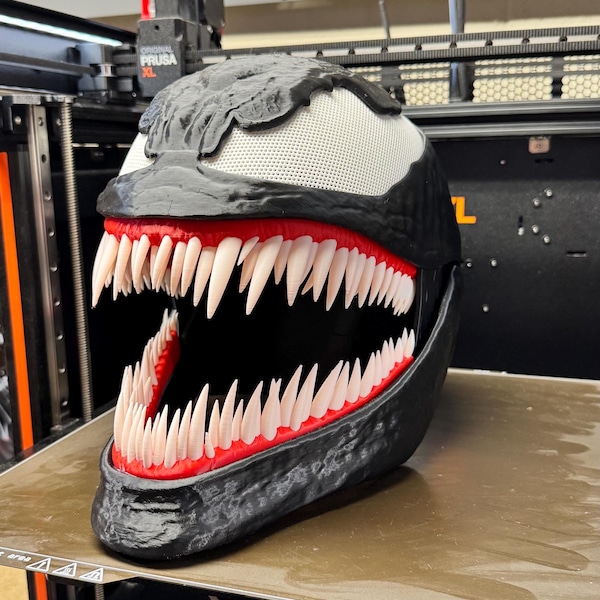 Venom Replica Movable Jaw- High-Quality Modular Cosplay Prop