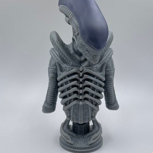 Alien Aliens AVP Xenomorph Weyland Yutani