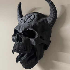 Diablo Demon Skull Wall Hang Prop - Gothic Home Decor Wall Display Piece