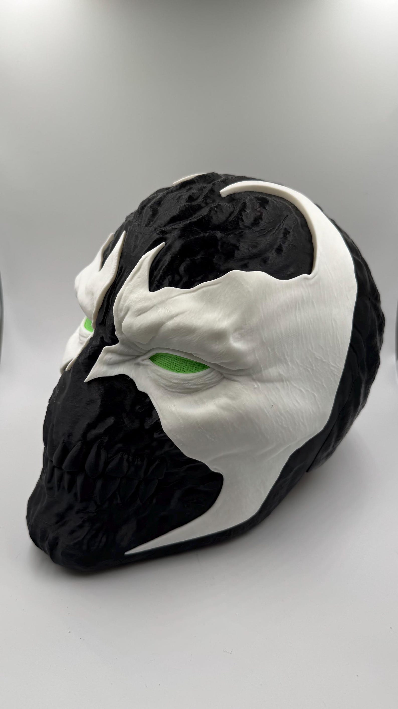 Spawn Inspired Cosplay Helmet – Modular Design With Glow-in-the-dark ...