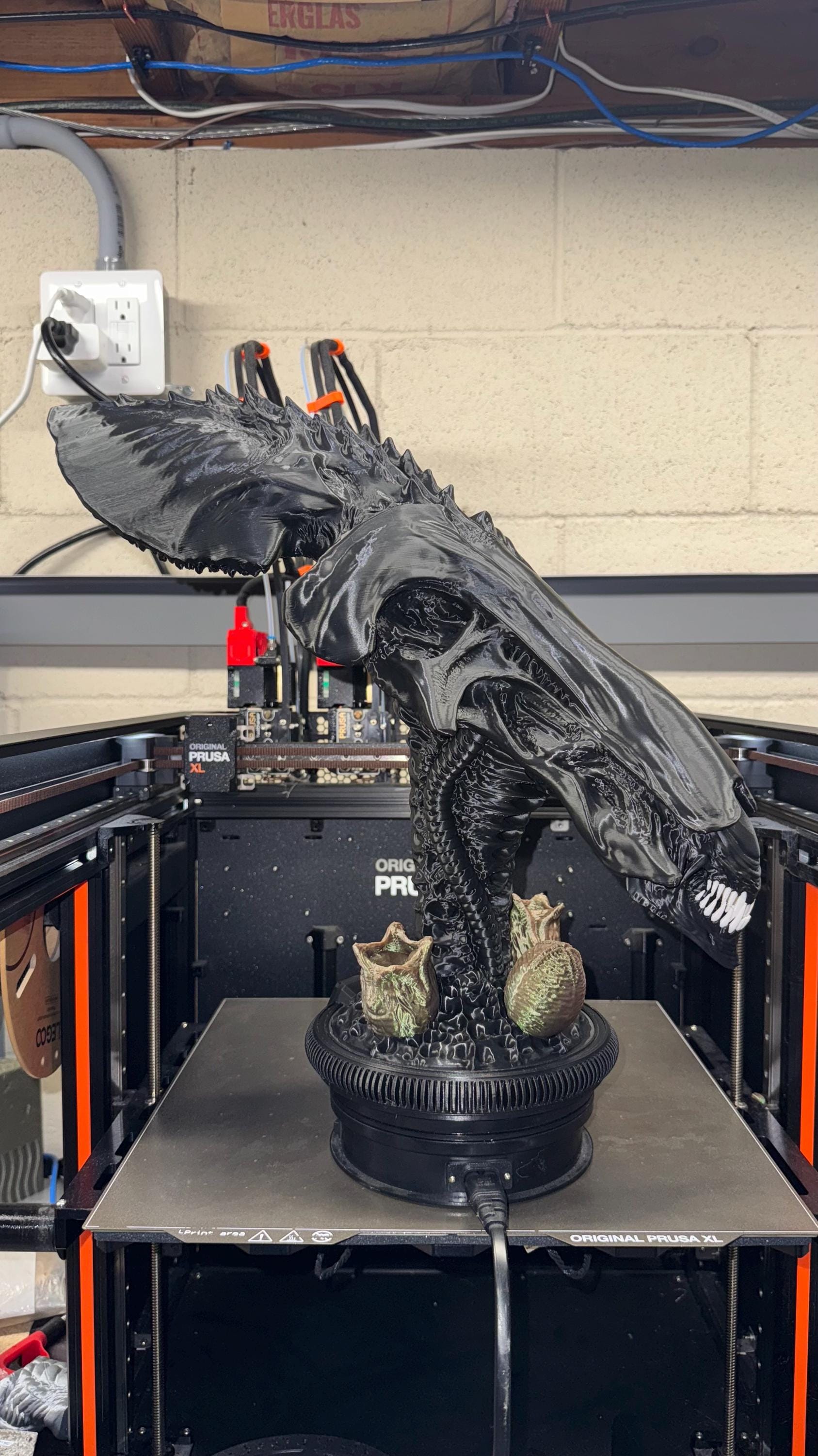 Alien Queen Trophy Sculpture - Etsy