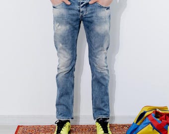 Vintage 90's Diesel distressed stonewashed straight jeans in light wash