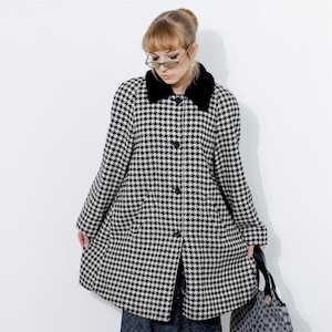 Vintage 90's No1 Collection houndstooth A-line coat in black & white