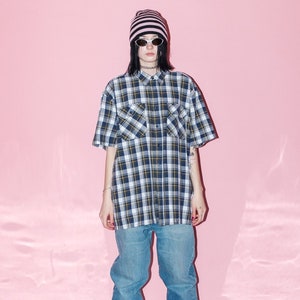 90&#39;s Vintage skater button-up plaid shirt in blue & white
