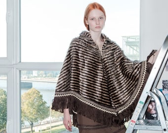 90's Vintage cowgirl zip up fluffy poncho in brown tones