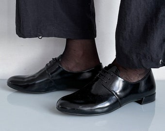 Chaussures oxford en cuir emblématiques vintage des années 90 en noir brillant