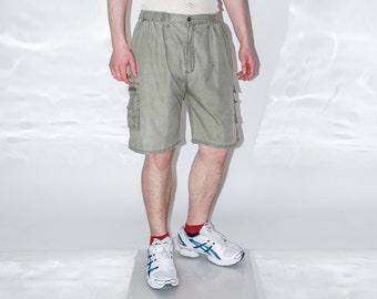 Vintage Y2K gorpcore cargo shorts in light khaki green