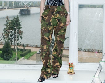 Vintage Y2K spicy camouflage cargo trousers in green & brown