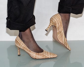 90's Vintage retro vibes striped pumps in beige/brown tones