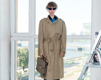 Trench-coat de détective vintage chic des années 90 en beige kaki