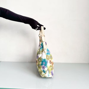 Vintage Y2K amazing floral hobo bag in white & pastels image 4