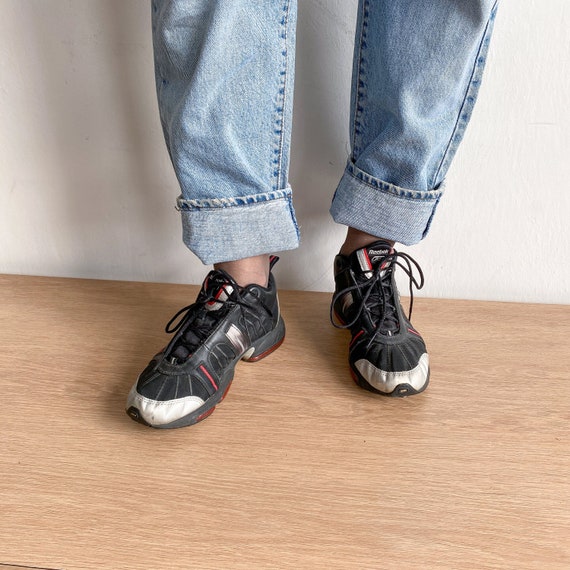 Reebok vintage black sneakers