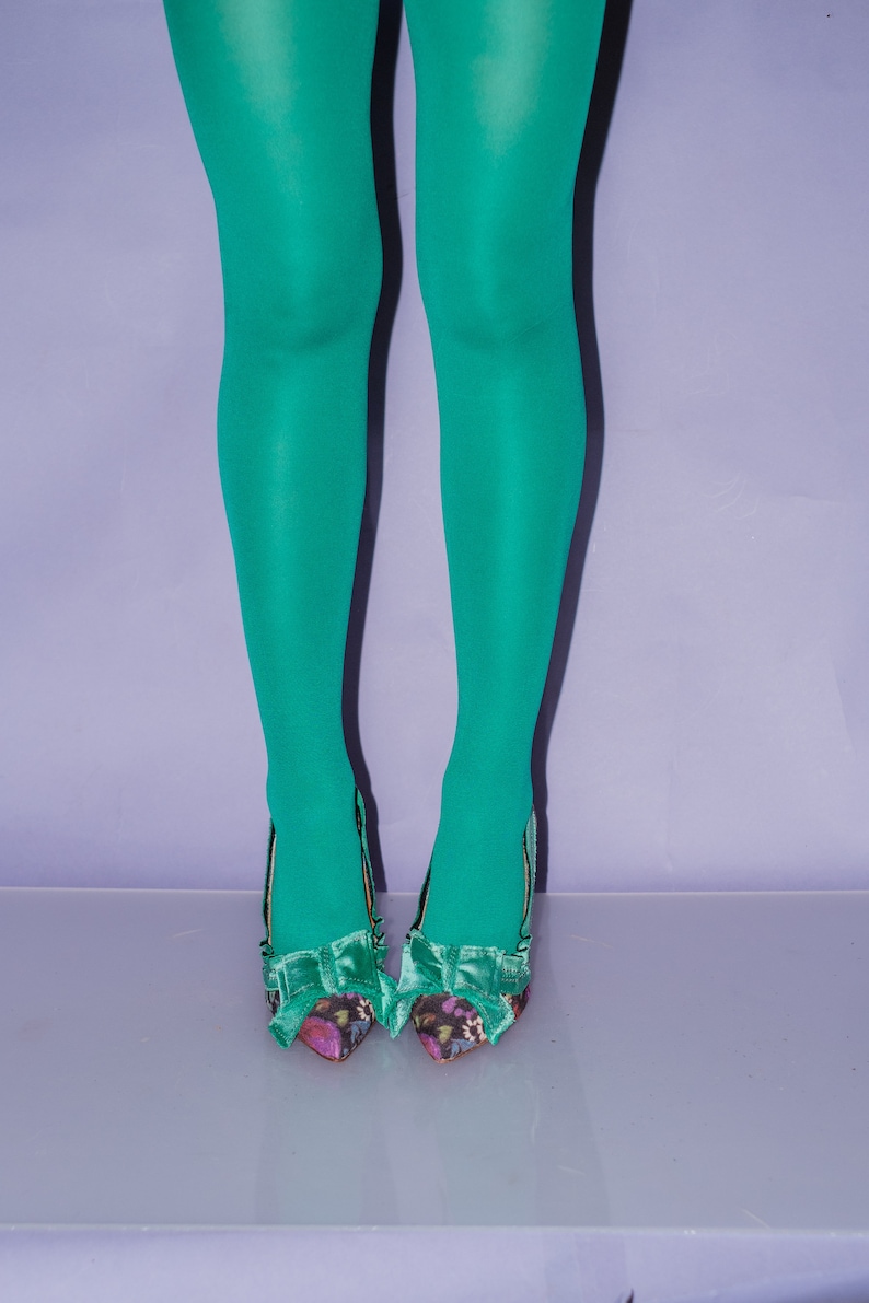 Vintage Y2K limited edition pumps with green bows image 2