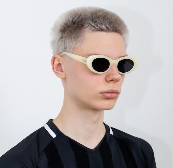Y2K Oval Cateye Sunglasses in Cream Yellow & Black - Etsy Israel display picture 2