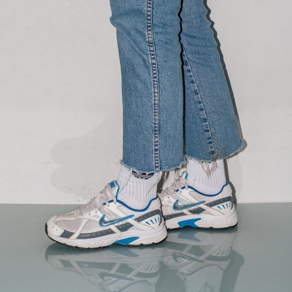 womens classy trainers