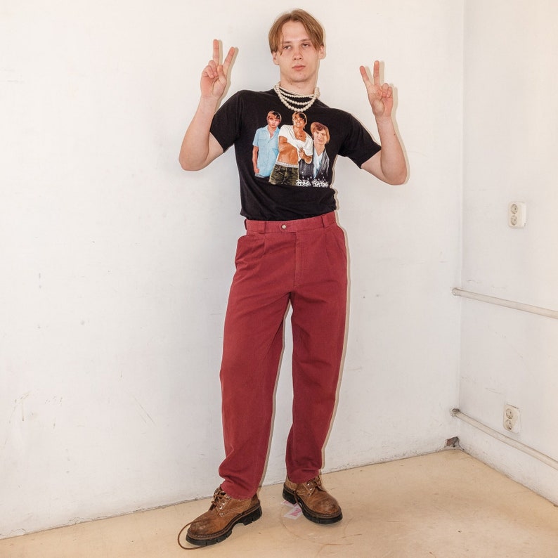 Vintage skater fit classic trousers in burgundy image 1