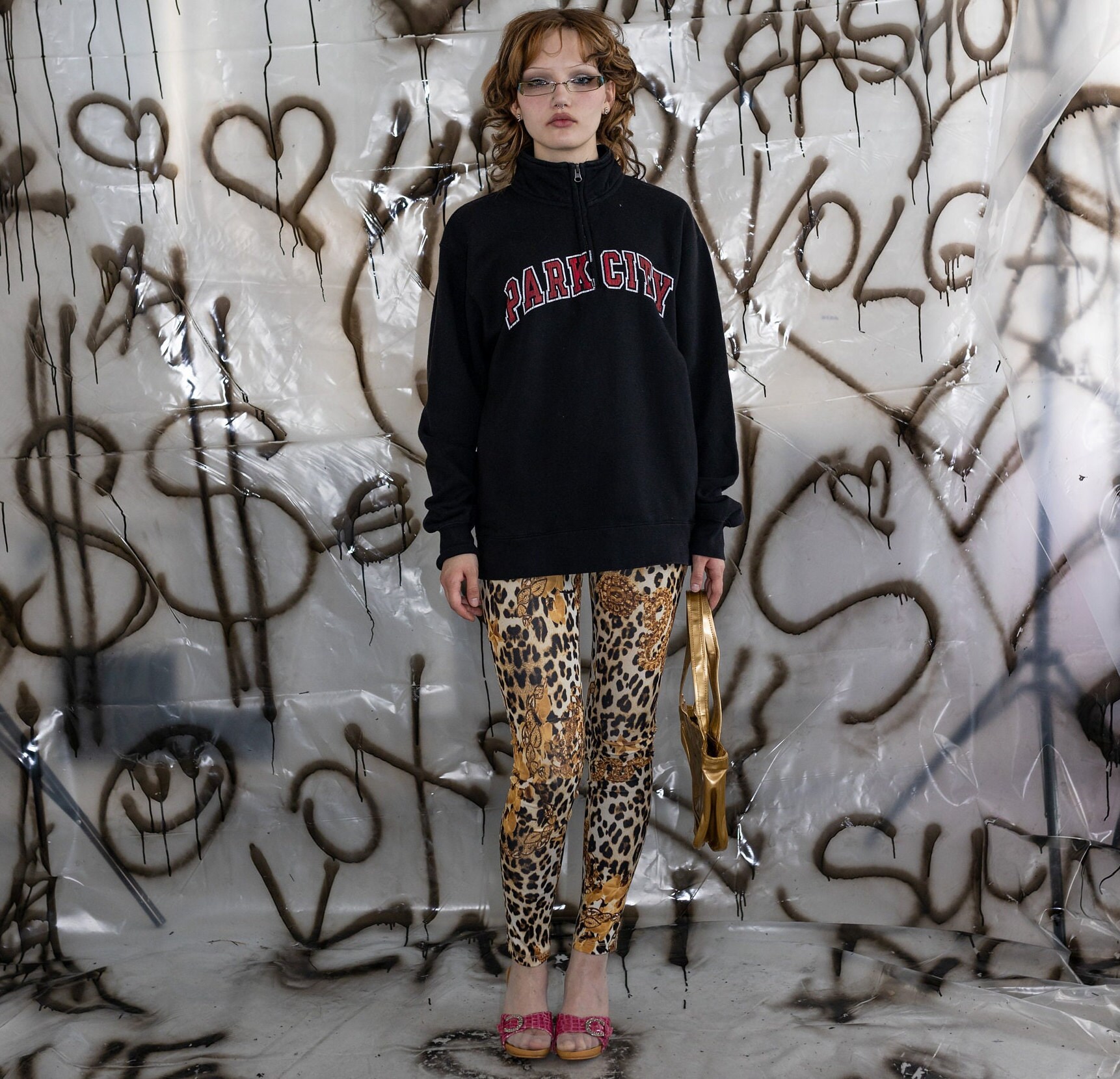 90 s Vintage half zip classic college sweatshirt in Black