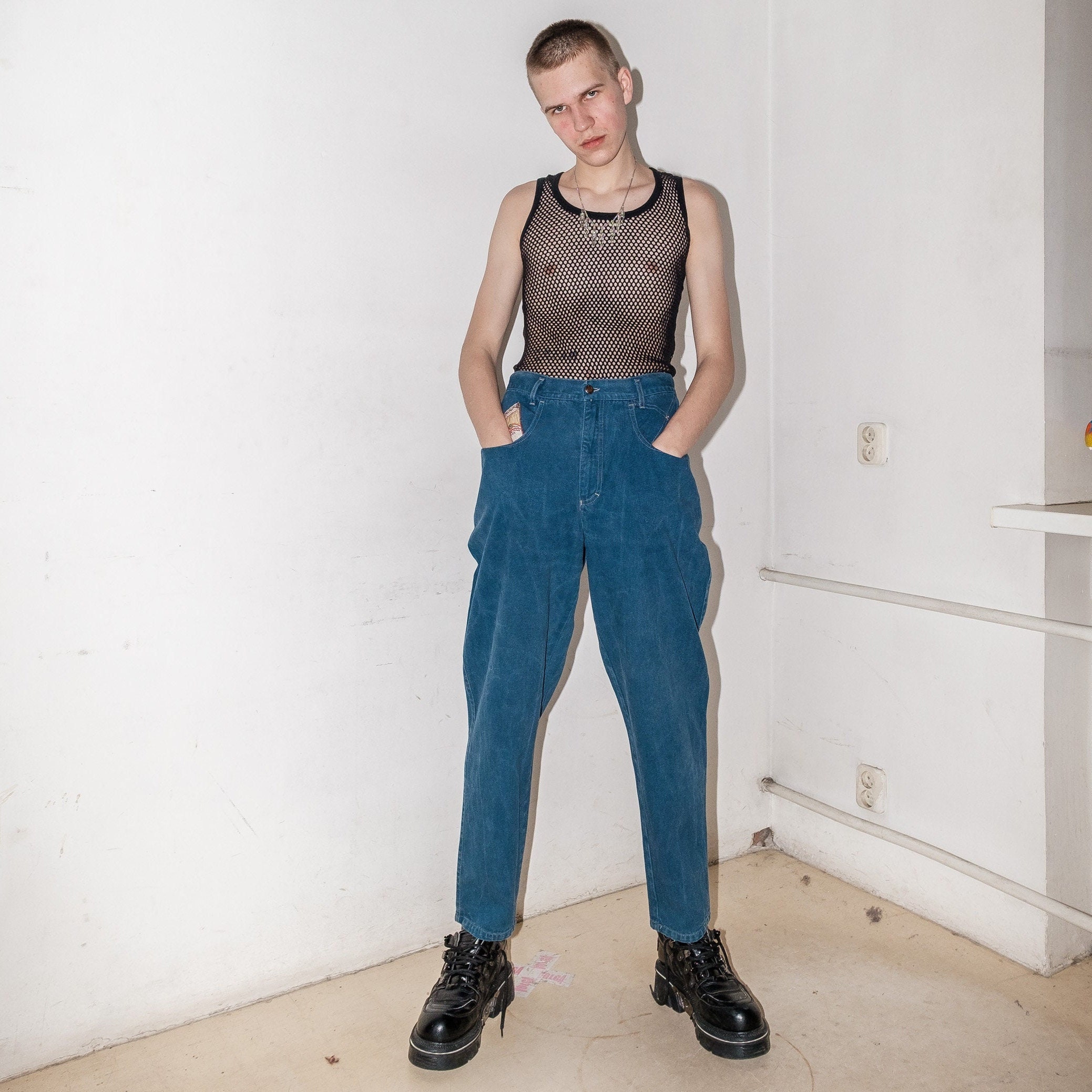 90's Vintage Banana Style Jeans in Dark 