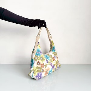 Vintage Y2K amazing floral hobo bag in white & pastels image 3