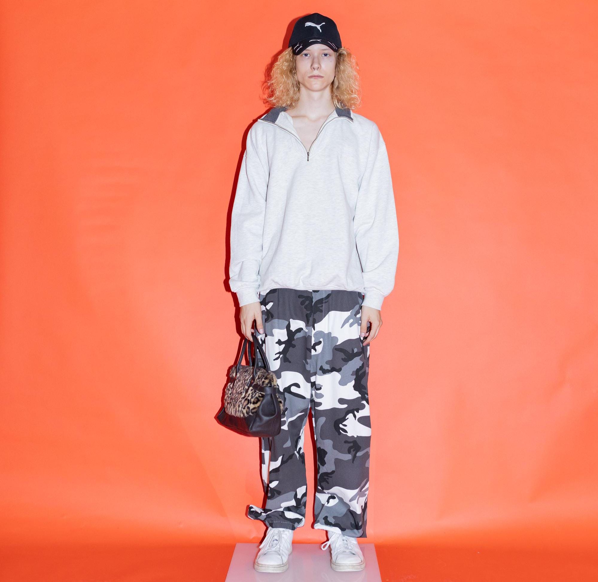 90's Vintage Luxad'or Cozy Half Zip Classic Sweatshirt in Cloud