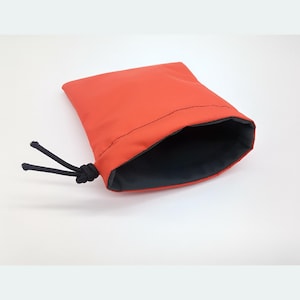 Futterbeutel Größe M, Leckerlisack für die Jackentasche, 13 cm breit, Farbauswahl, Wasserabweisend