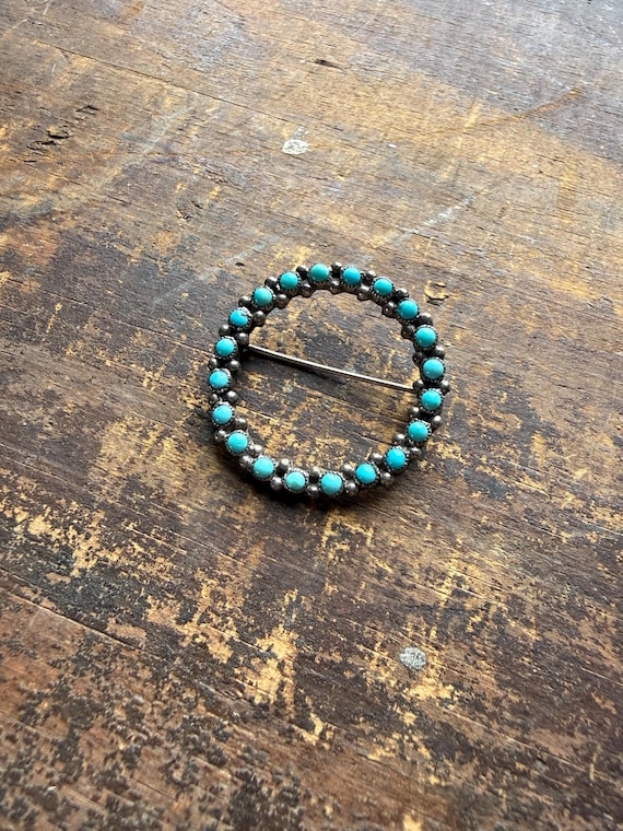 Zuni petit point pin