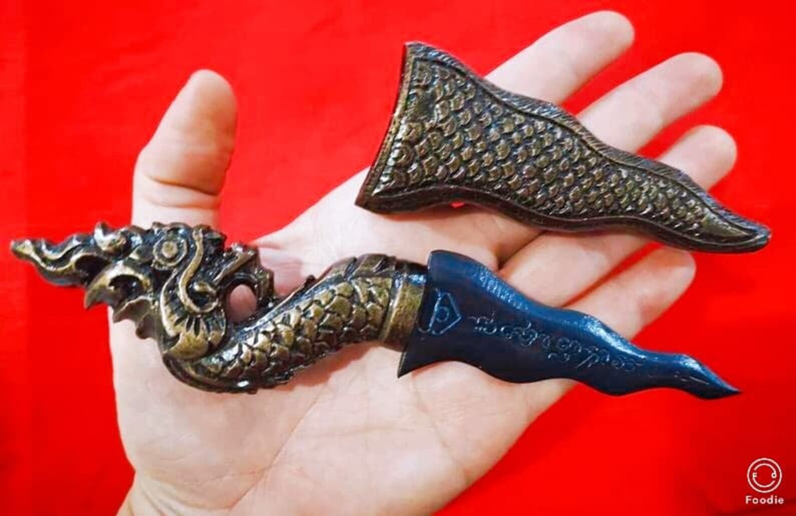 Pretty daggers medieval dagger dragon daggers cool daggers Etsy