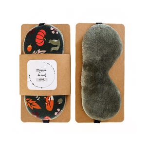 Comfortable and soft children&#39;s night mask for eyes, useful for sleeping or for traveling in soft terry cloth