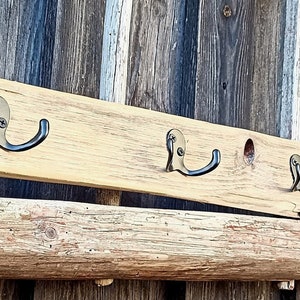Coat rack made of a driftwood board with knotholes, 5 double hooks 115 cm