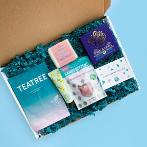 Pamper in a box - Candy Kittens | Gift ideas for her | pamper hamper | letterbox | Gifts for mum | Sweets Candy | Gift ideas for her