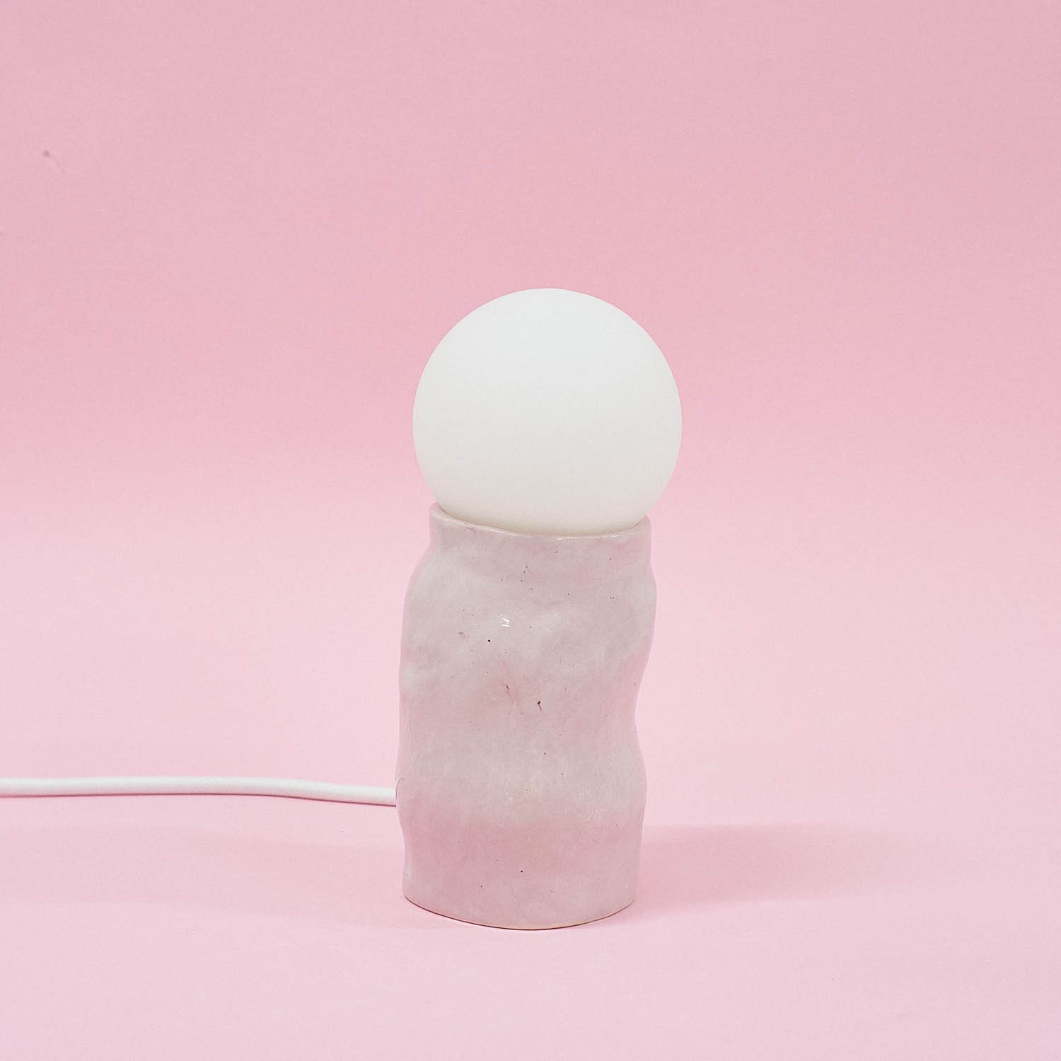 Petite Lampe Brillante en Céramique Rose Construite à La Main