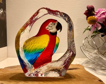 Beautiful Parrot bird glass sculpture handmade by Mats Jonasson Sweden