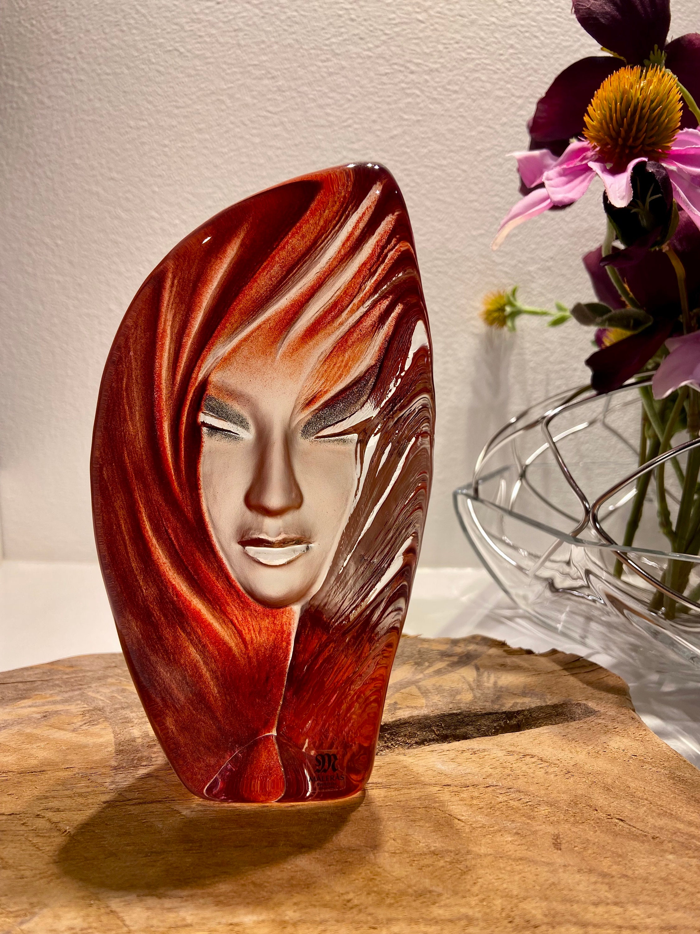 Noviata Crystal Sculpture Designed by Mats Jonasson Art Glass