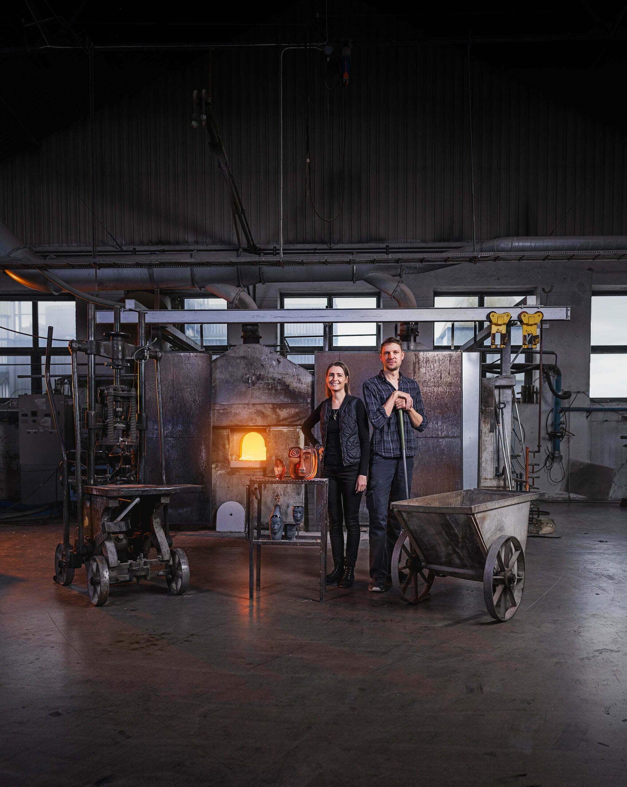 スウェーデンのコレクター向けクリスタル象像 - 限定版アート作品