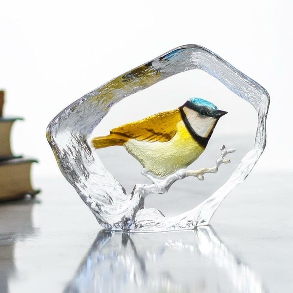 Beautiful Crystal Blue tit bird glass sculpture by Mats Jonasson design Sweden