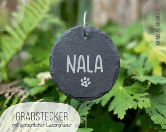 Grabstecker für Tiere aus Schiefer mit Wunschtext Gravur: Hunde Name und Pfote mit Herz . Grabschmuck . Grabdekoration . GS11pfote