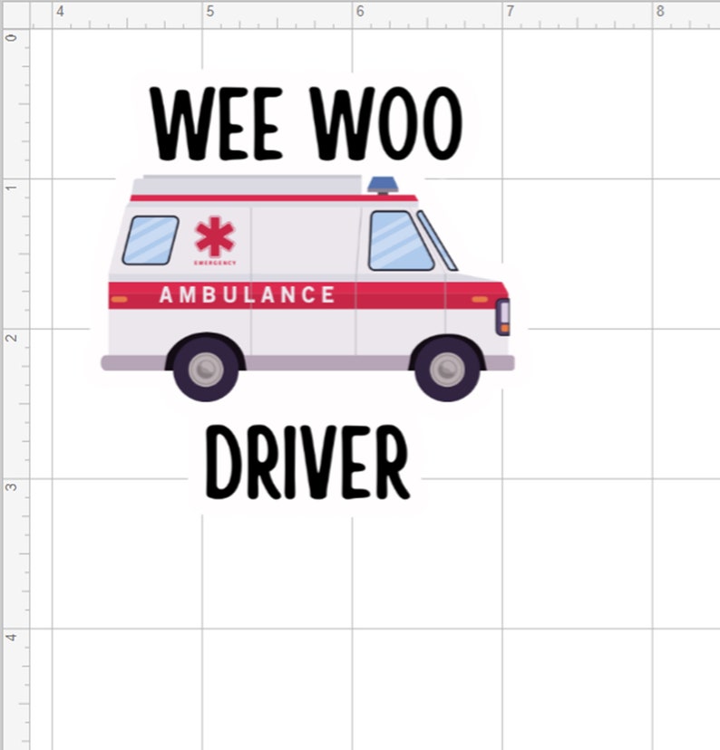 Op de afbeelding: Een witte ambulance met een rode streep en het woord "AMBULANCE" aan de zijkant. De ambulance heeft een rode ster aan de zijkant en een blauw zwaailicht op het dak. De woorden "WEE WOO" staan boven de ambulance en het woord "DRIVER" staat onder de ambulance.