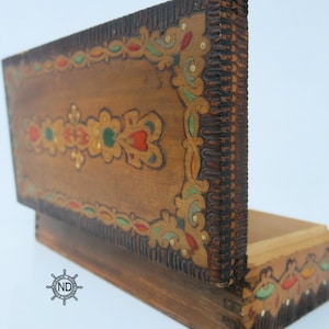 Hand Painted Box/Wooden Box/Vintage Keepsake Box/Wooden Jewelry Box/Wooden Box with Lid/Handpainted  Wooden Box