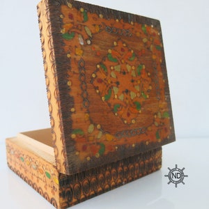 Hand Painted Box/Wooden Box/Vintage Keepsake Box/Wooden Jewelry Box/Wooden Box with Lid/Handpainted  Wooden Box