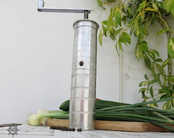 Vintage Grinder/Antiquary Mill/Antique Coffee Mill/Hand Mill/Vintage Pepper Mill/High Carbon Steel?Home Sweet Home