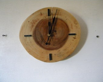 Beautiful tree slice wall clock, natural wood.