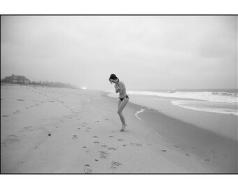 Emilie Op Georgica Beach II - 13 x 19 Open Editie