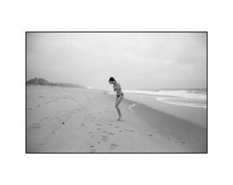 Emilie On Georgica Beach II - 17x22 Limited Edition van 15