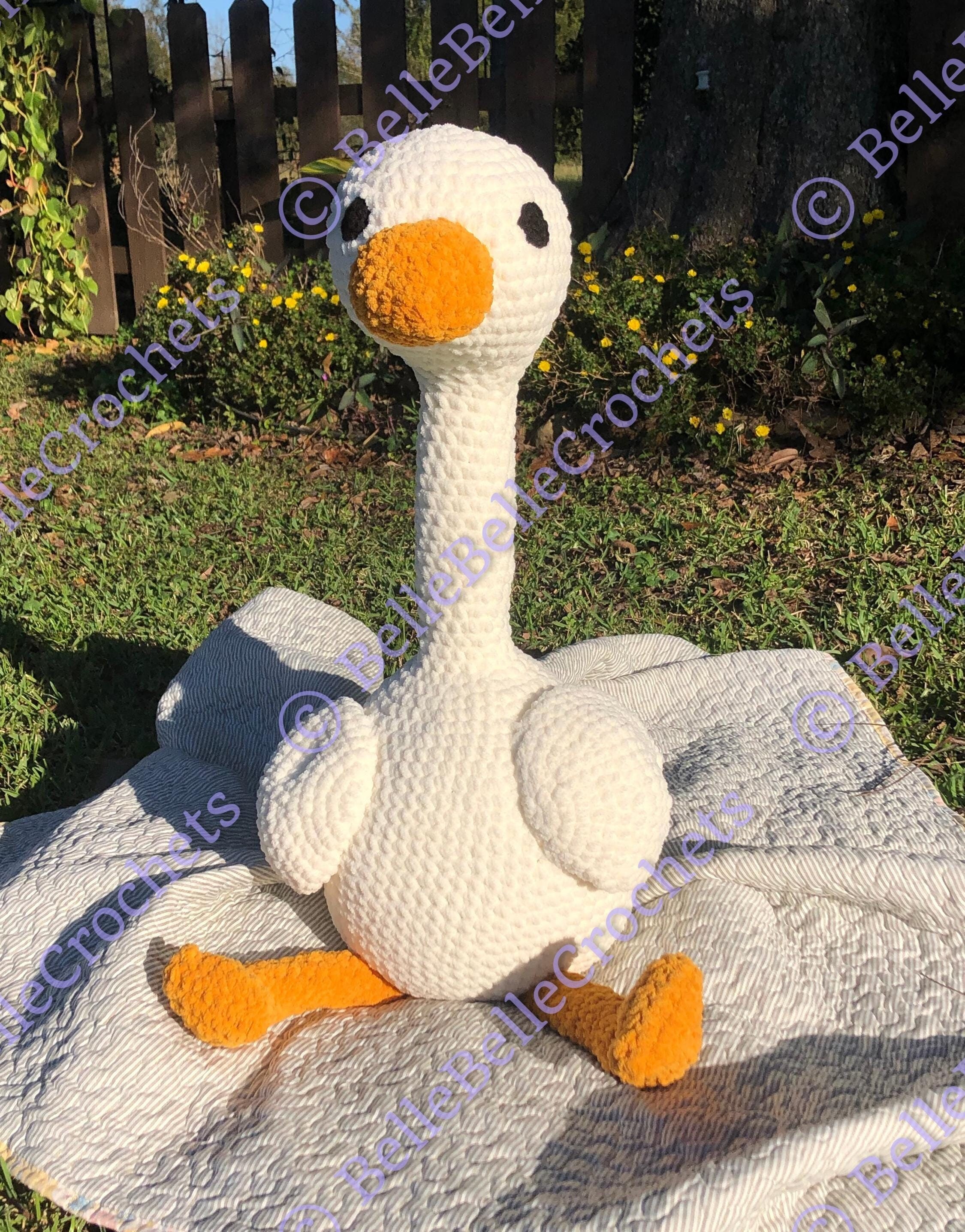 Chunky Crochet Goose Pattern: Large Plush Toy