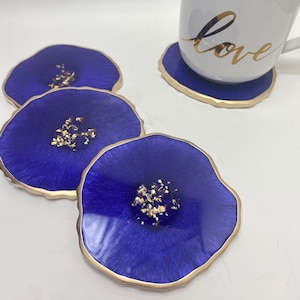 Resin purple geode epoxy coasters, large size Set of 2, 4 or 6, Purple with gold accents, great Mother’s Day gift