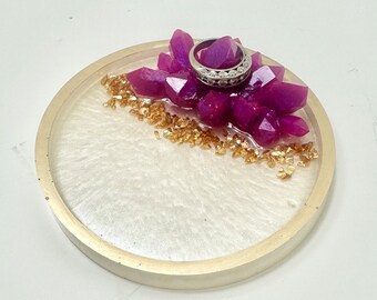 Magenta pink resin Crystal agate ring dish jewelry holder, moonstone white with gold accents. Great gift for newlyweds, moms, daughters wife