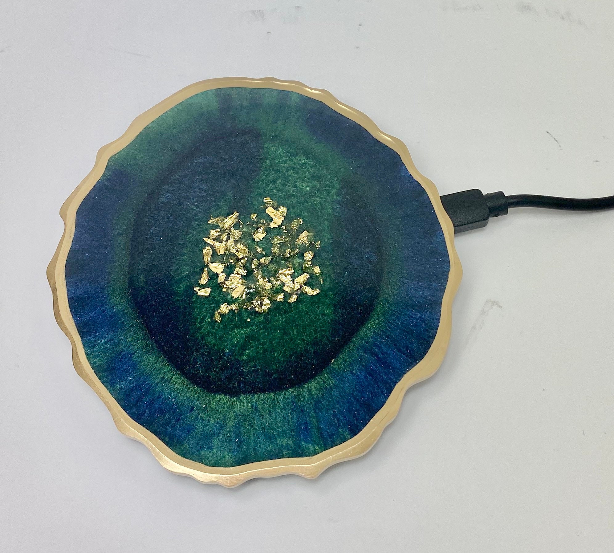 QI wireless resin charger pad, navy emerald mix Geode. IPHONE 8 and n…
